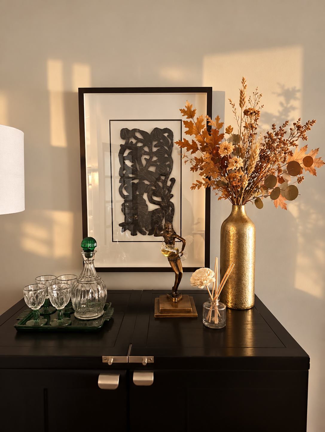 Less Clutter, More Style: Decorating With the Rule of Three